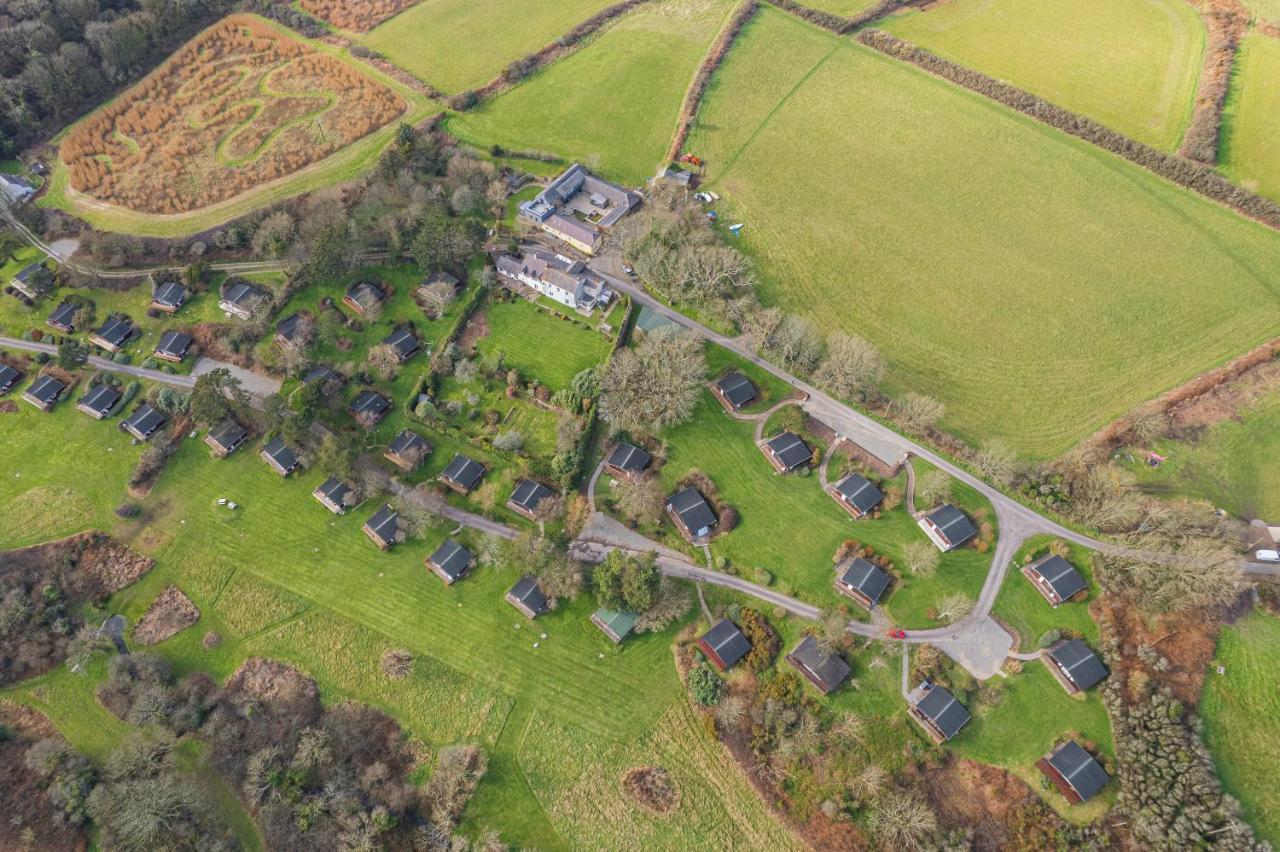 Timber Hill Self Catering Cedar Lodges Broad Haven Exterior photo