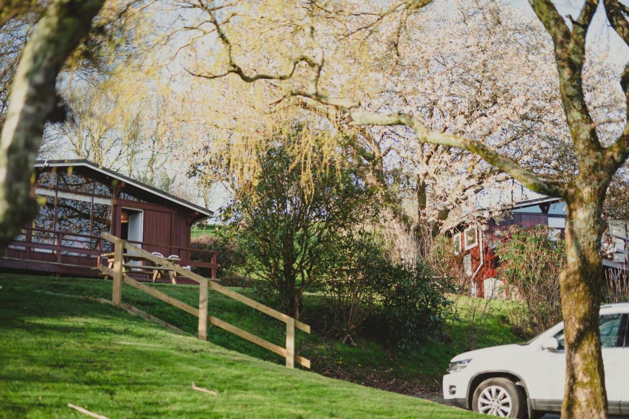 Timber Hill Self Catering Cedar Lodges Broad Haven Exterior photo