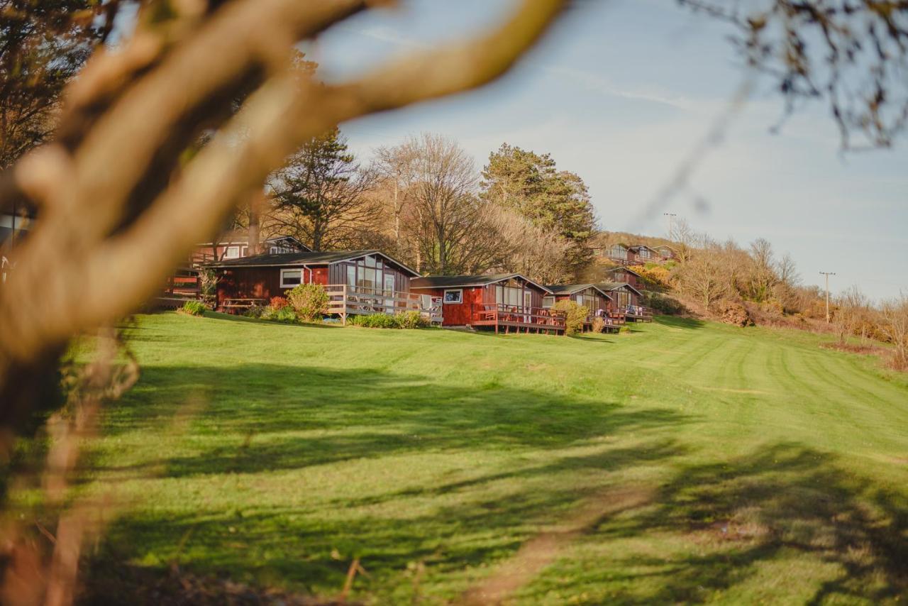 Timber Hill Self Catering Cedar Lodges Broad Haven Exterior photo